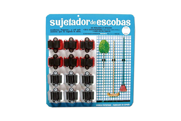 SUJETA ESCOBAS ESMALTADO 1 PZ