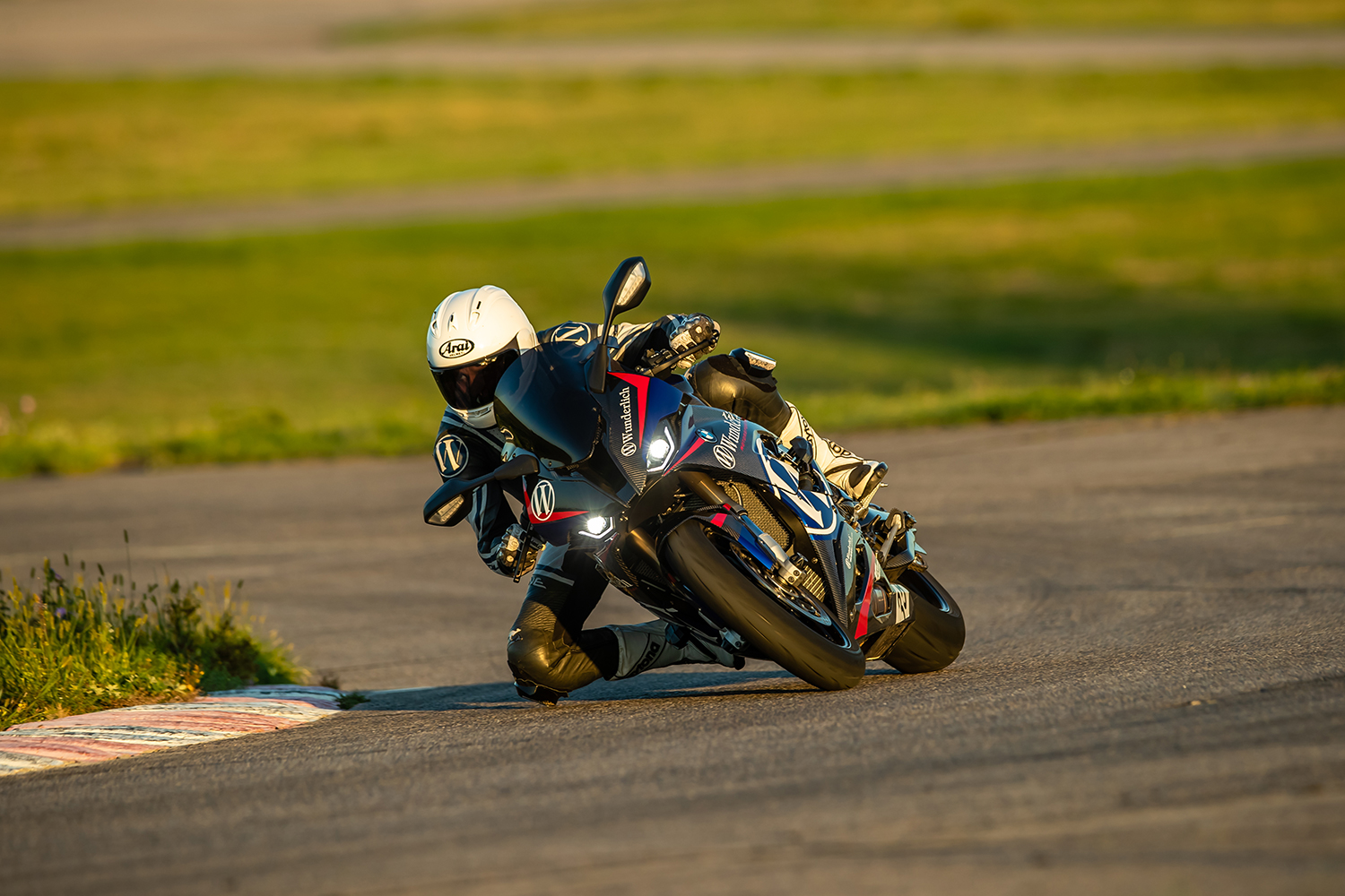 Manguitos distanciadores Wunderlich TRACKDAY – Lado del freno Modelos F/S/M - Imagen 7
